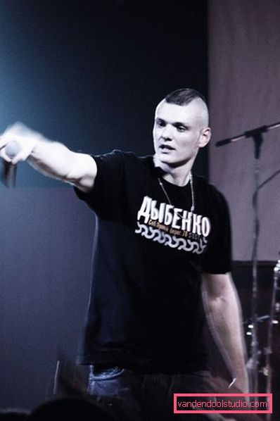 Jaký je název účesu Tonyho Rauty - foto