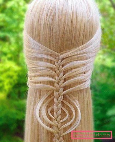 Mermaid Braid - účes pro dlouhé vlasy