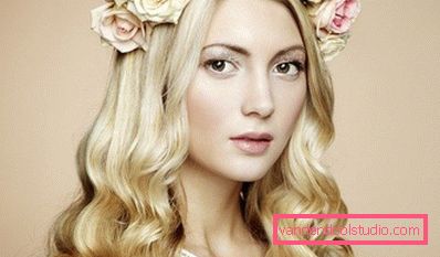dívka v krásné čelenka dívka v krásné čelenka